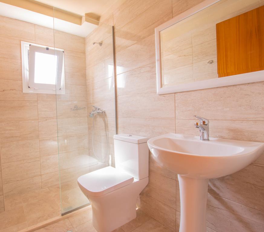 Frixos Hotel Малиа Экстерьер фото